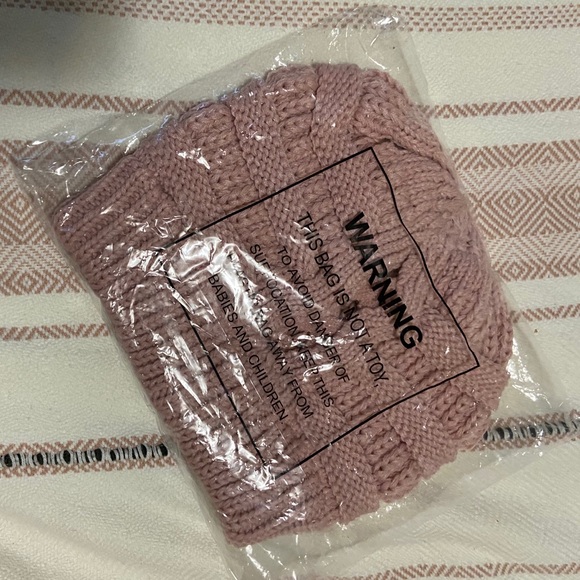 Blush colored CC beanie criss cross - Picture 5 of 5